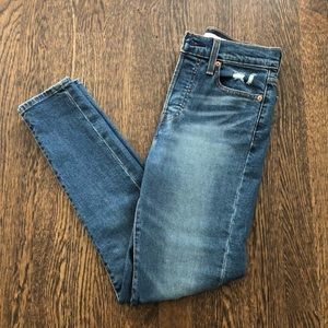 Levi wedgie skinny jeans